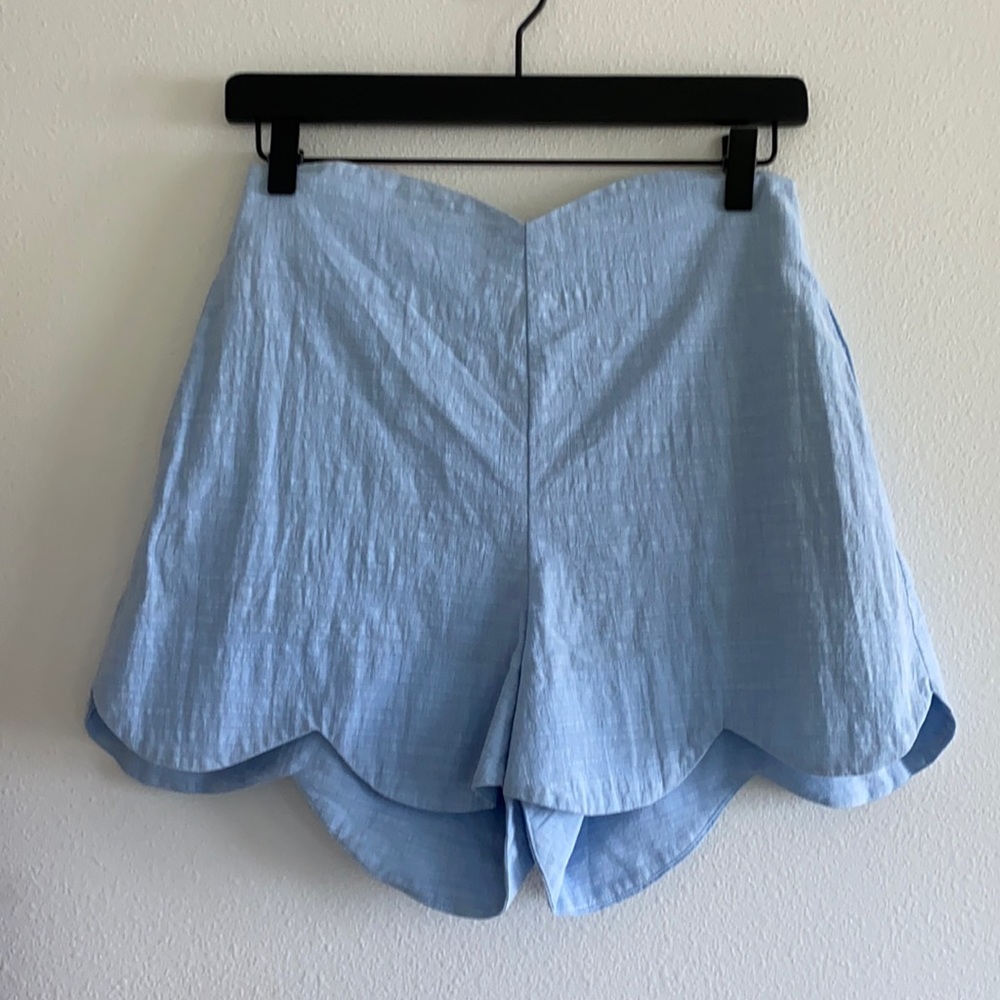 Scallop hem shorts